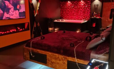 Des Chaînes Les Passions / Loveroom